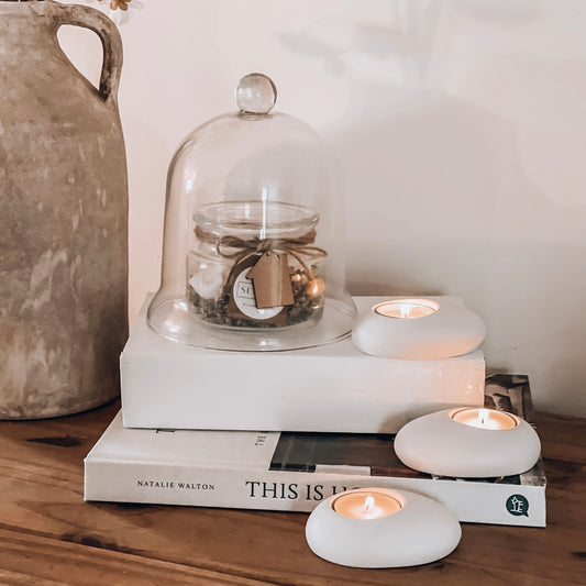 White pebble tealight holder